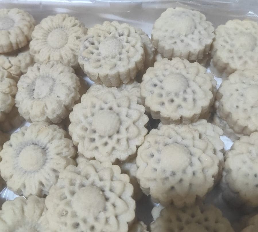 Almond Ghraybeh